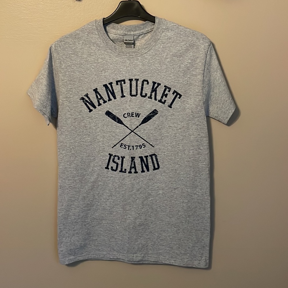 Nantucket island T-Shirt- Gildan heavy Cotton- Size S